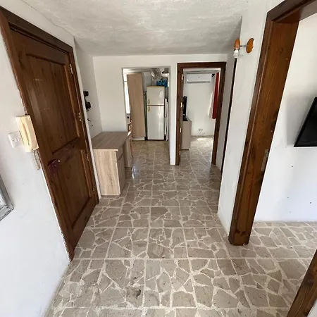 בית אירוח Small Bedroom סליאמה