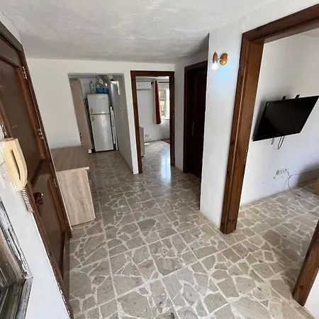 Small Bedroom Δωμάτια σε οικογενειακή κατοικία *